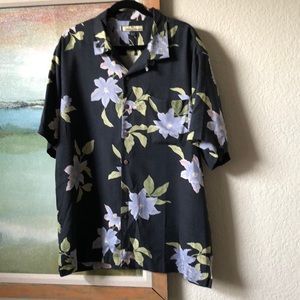 TOMMY BAHAMA Camp Shirt Size Large